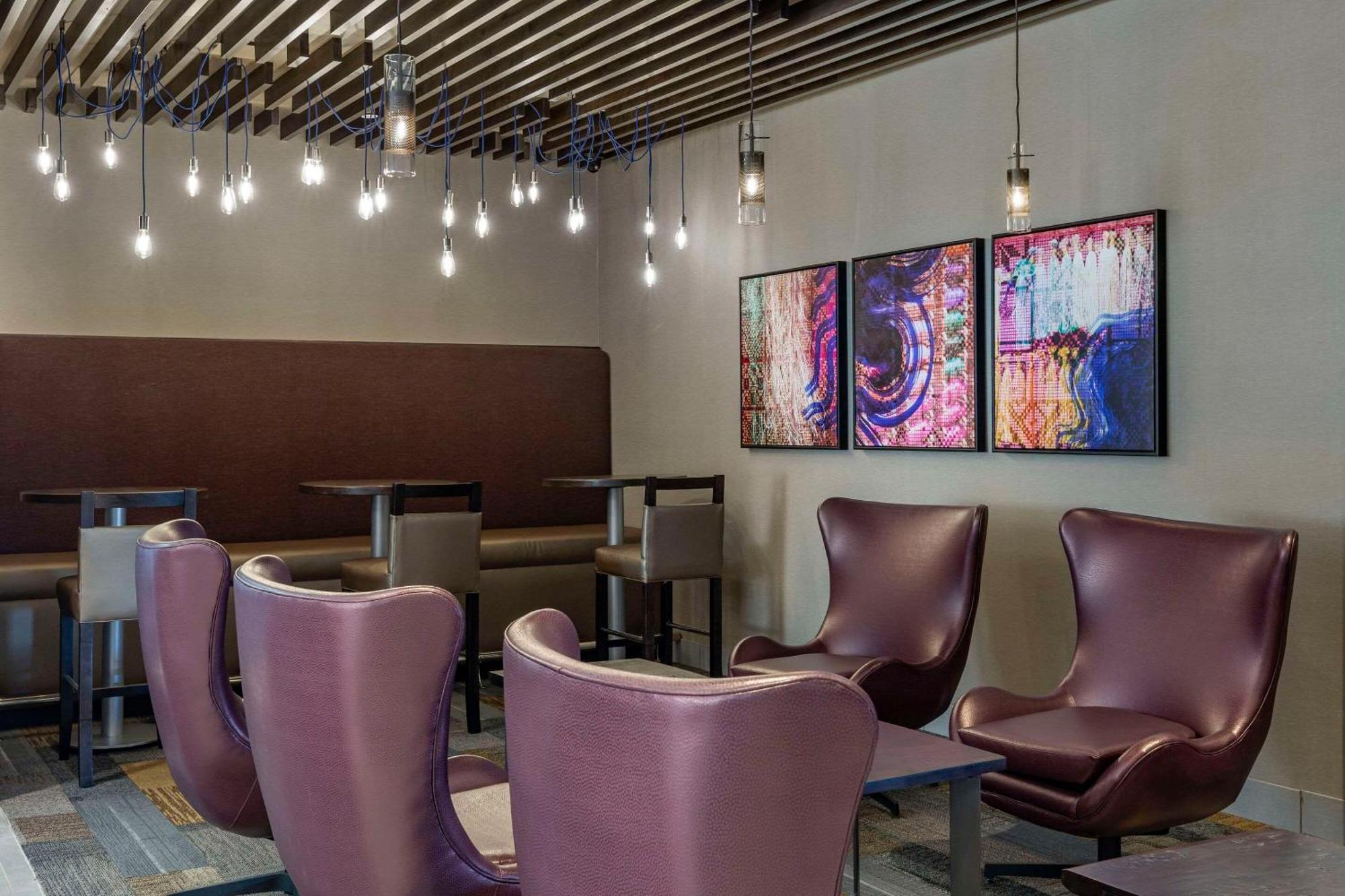 Cambria Hotel Manchester South Windsor Экстерьер фото