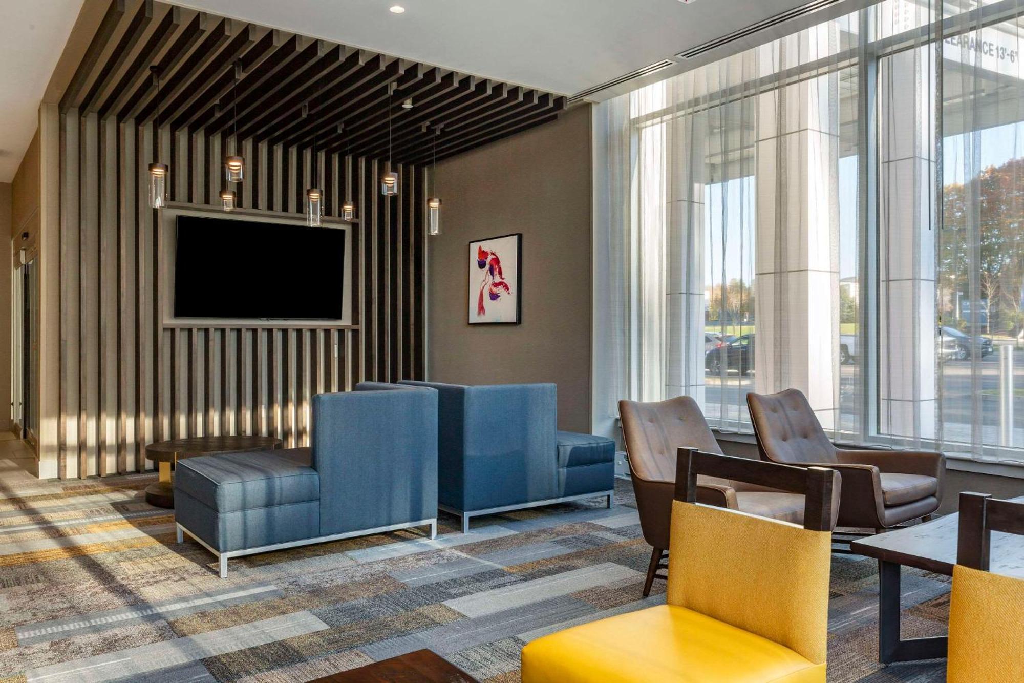 Cambria Hotel Manchester South Windsor Экстерьер фото