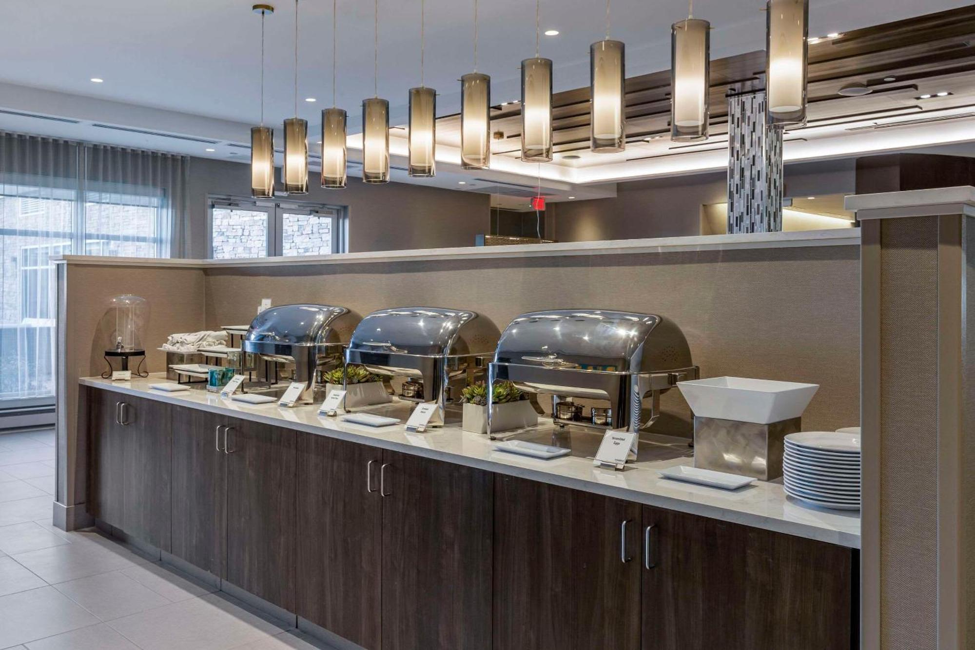 Cambria Hotel Manchester South Windsor Экстерьер фото
