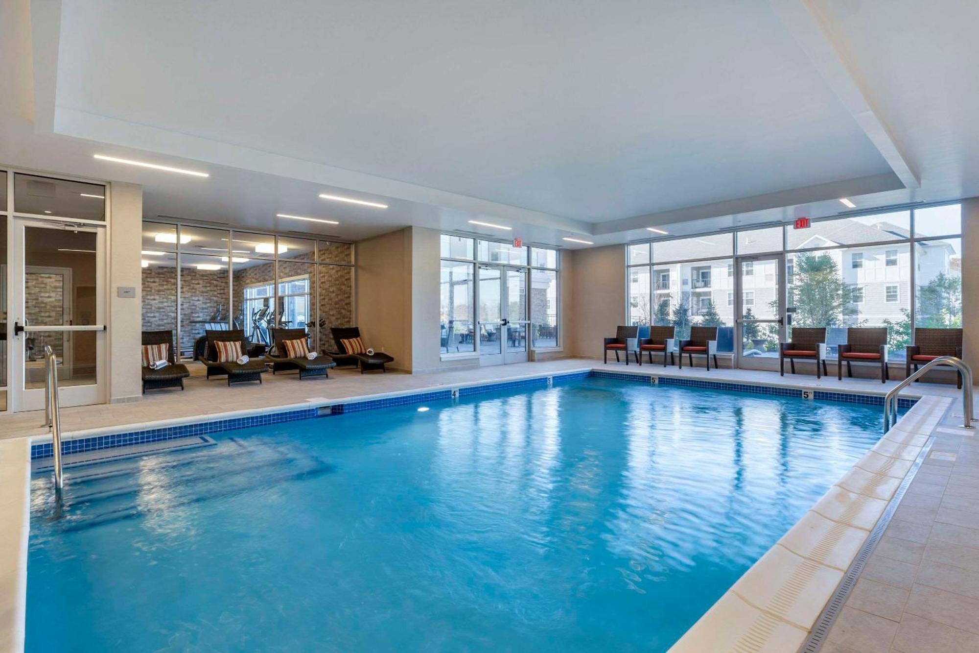Cambria Hotel Manchester South Windsor Экстерьер фото
