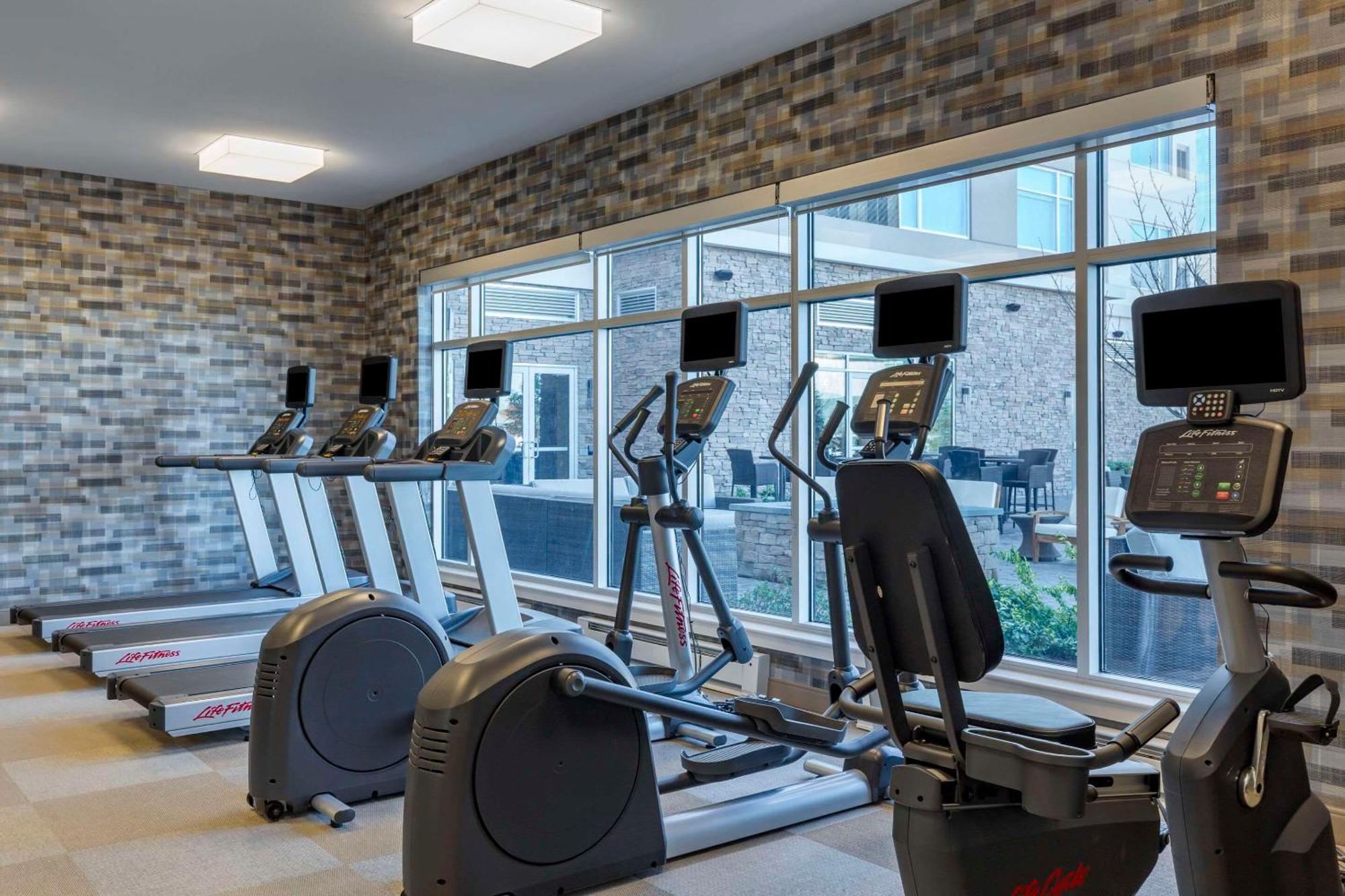 Cambria Hotel Manchester South Windsor Экстерьер фото