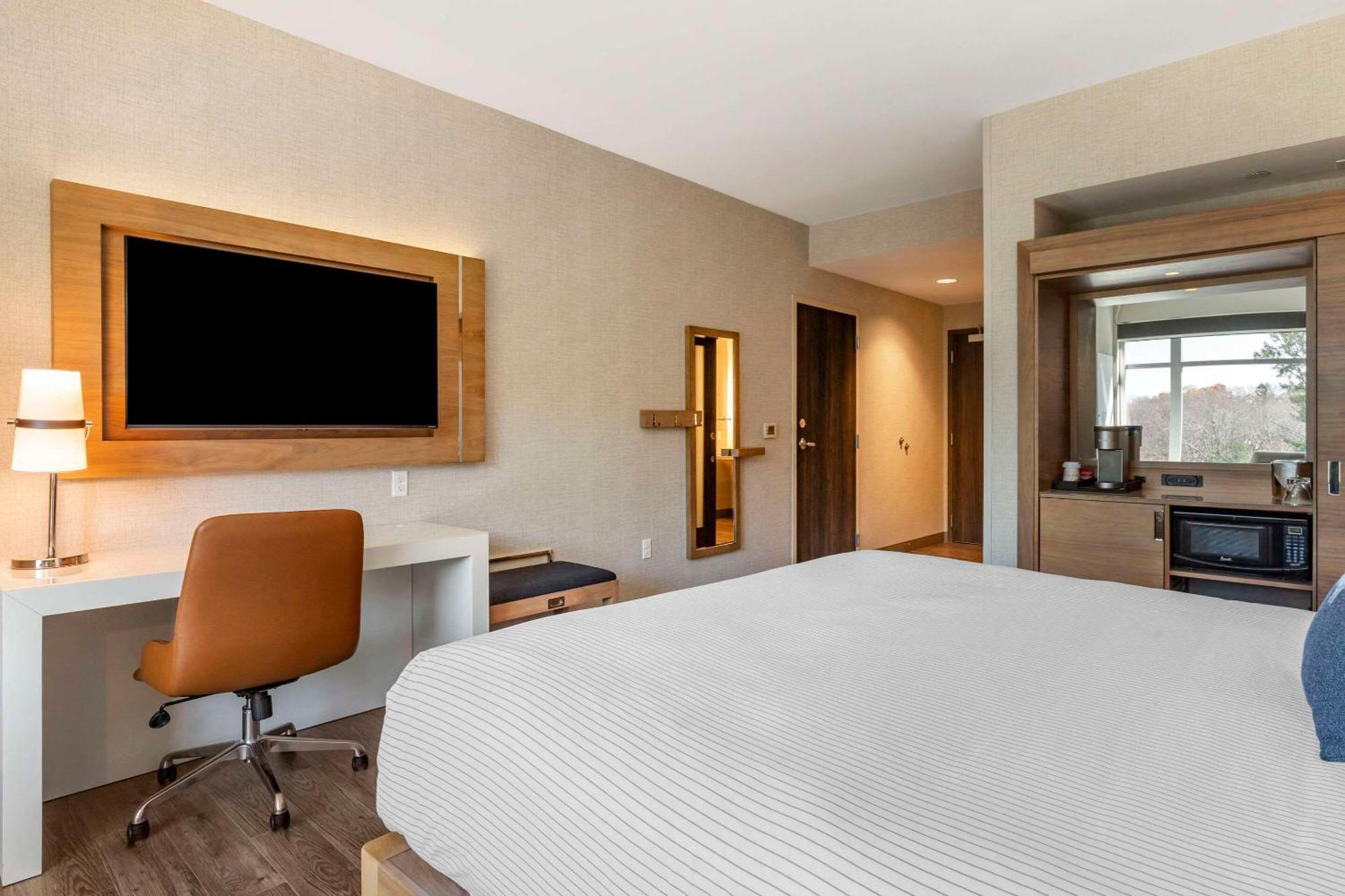 Cambria Hotel Manchester South Windsor Экстерьер фото