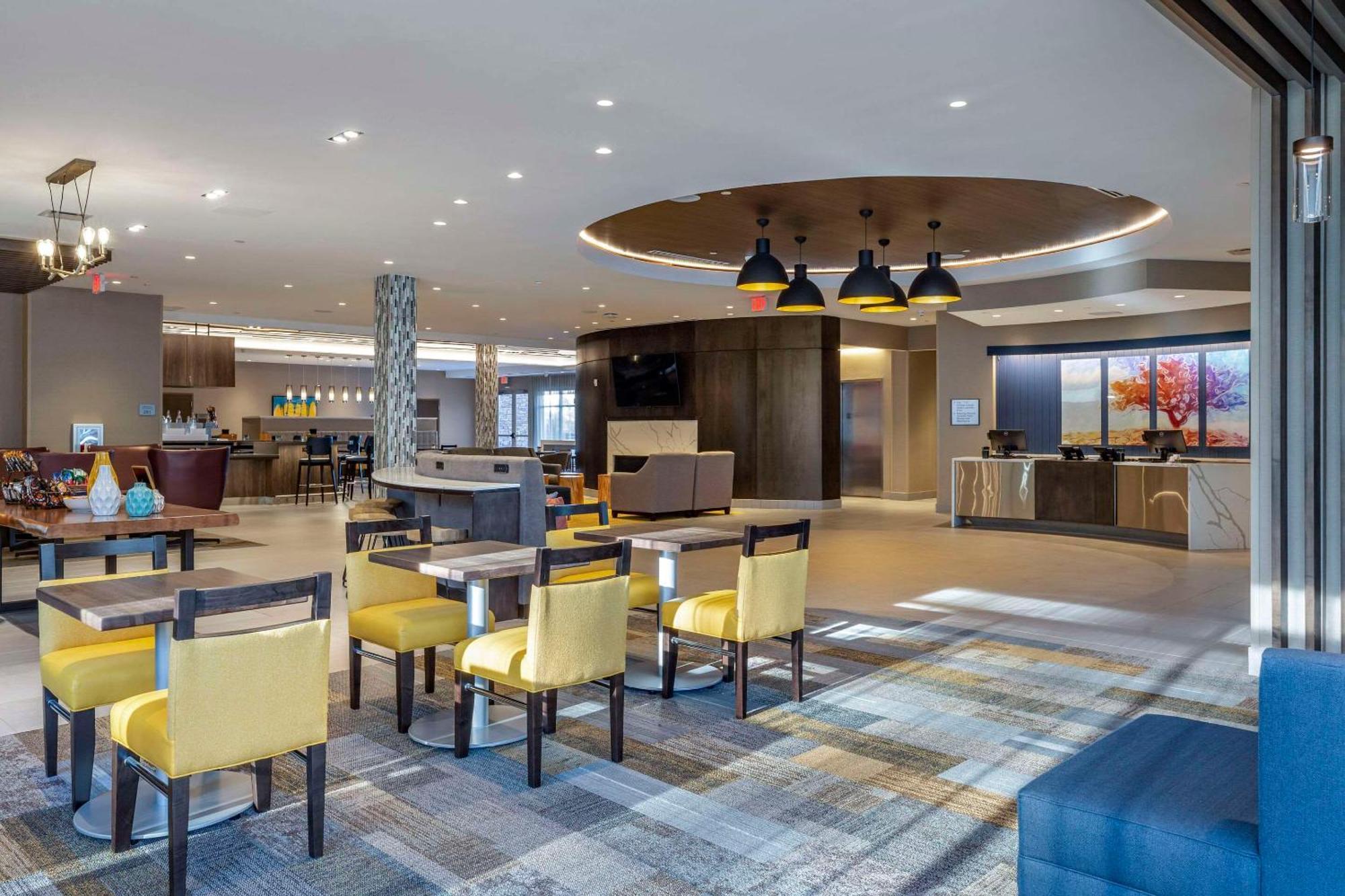 Cambria Hotel Manchester South Windsor Экстерьер фото