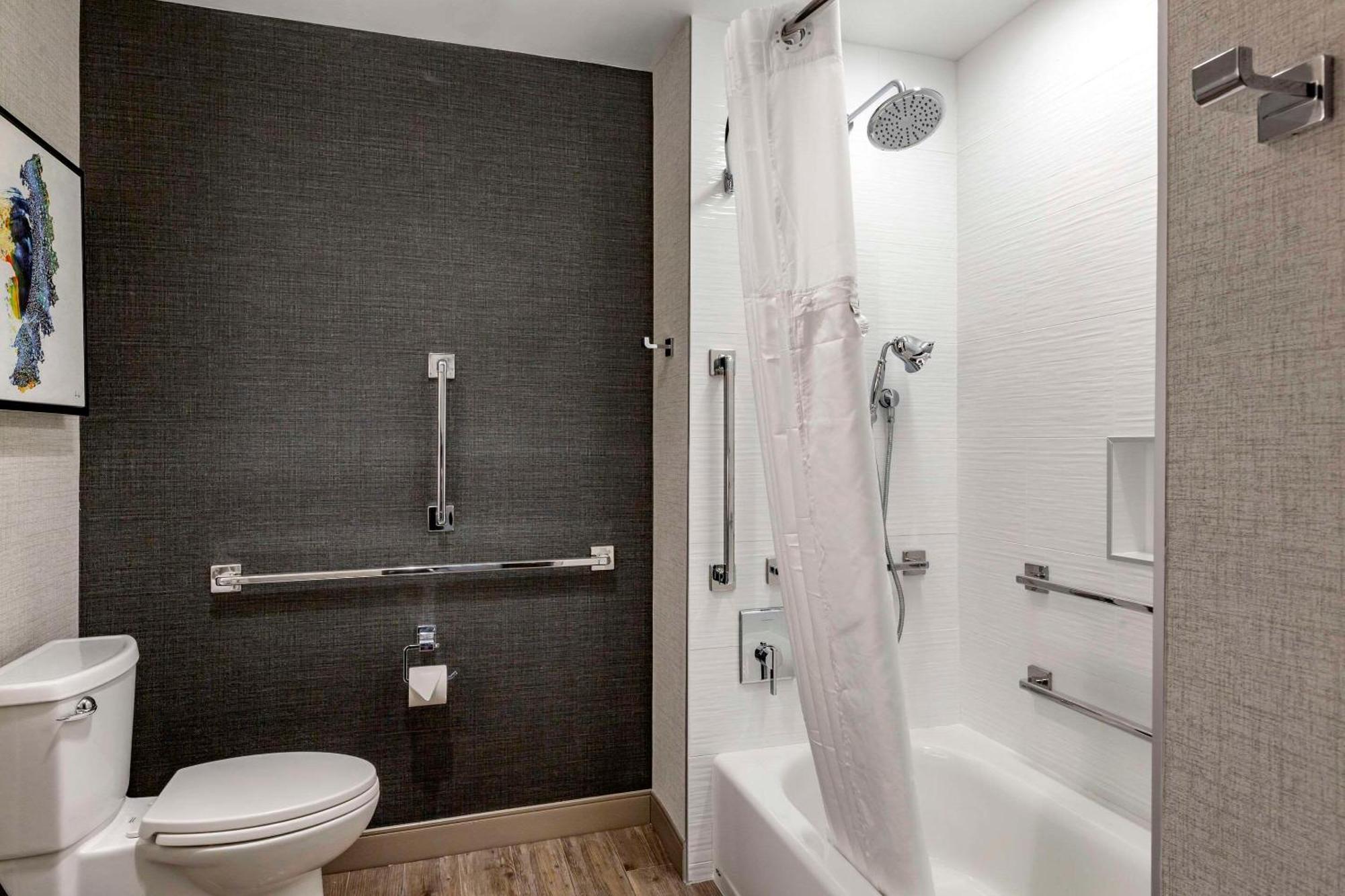 Cambria Hotel Manchester South Windsor Экстерьер фото