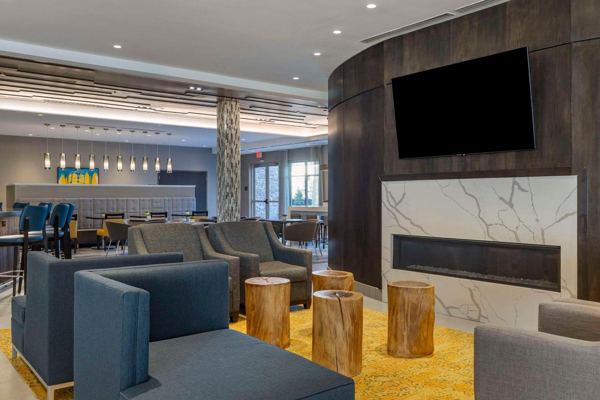 Cambria Hotel Manchester South Windsor Экстерьер фото